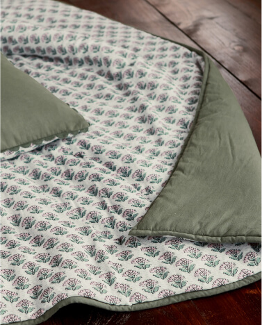 Cushions & Throws